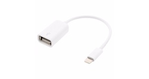 CABO ADAPTADOR IPHONE 5 / 6 / 7 X USB FEMEA OTG.